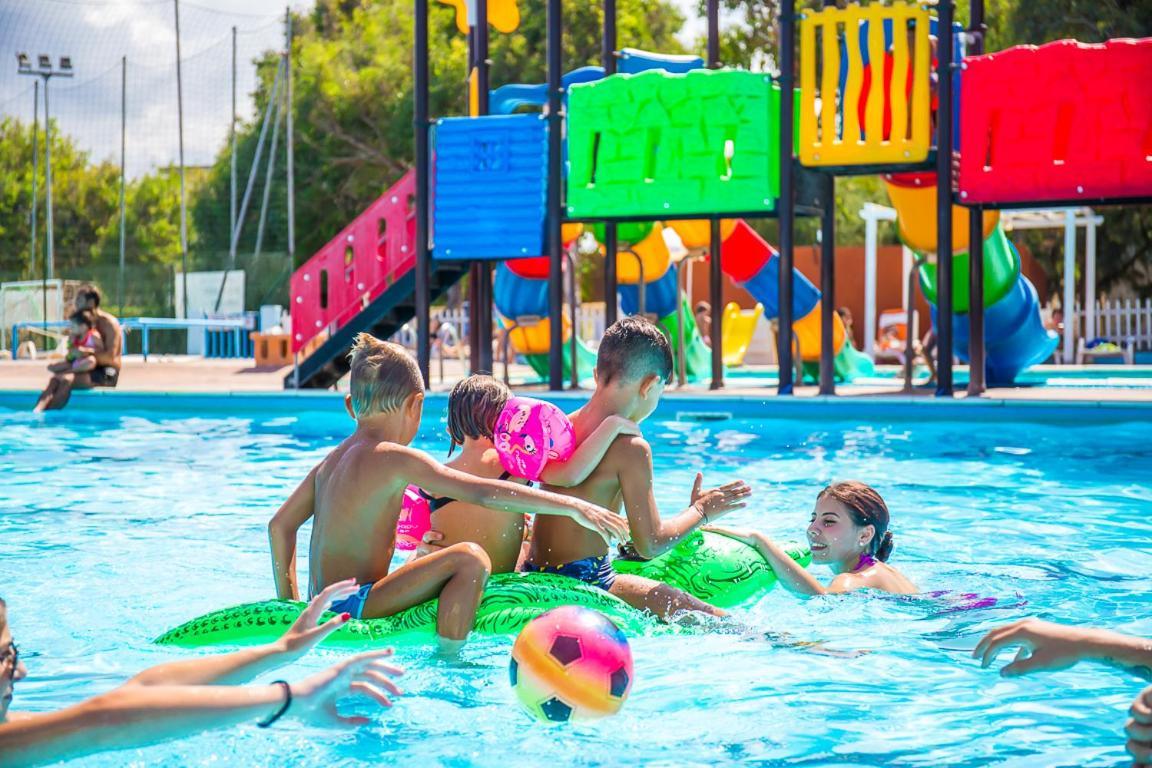 ואלדוריה Village & Camping La Foce מראה חיצוני תמונה